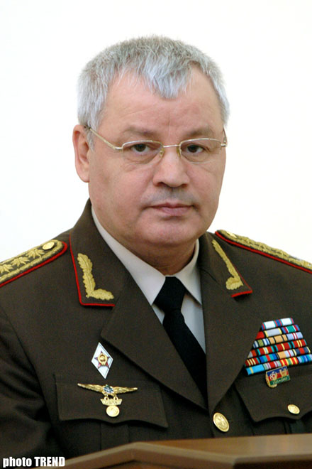 Министр обороны Азербайджана недоволен деятельностью Минской группы ОБСЕ